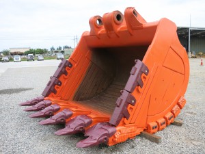 Hitachi EX1900 Bucket Rebuild